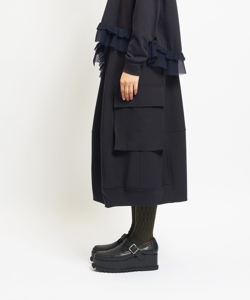 gomme(ゴム)の「サーモストレッチ サイドポケットスカート(スカート・レディース・ブラック/ネイビー・MEDIUM)」の4枚目の写真