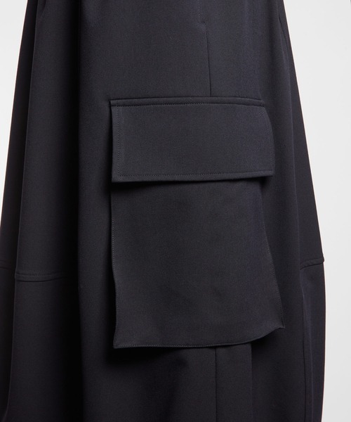 gomme(ゴム)の「サーモストレッチ サイドポケットスカート(スカート・レディース・ブラック/ネイビー・MEDIUM)」の11枚目の写真