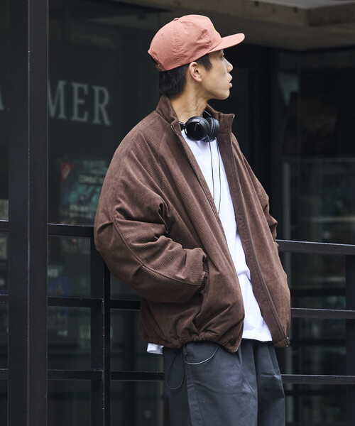 FREAK'S STORE（フリークスストア）の「限定展開 リラックスフィット コーデュロイ 中綿スタンドブルゾン（ブルゾン・メンズ・ブラック/チャコールグレー/ブラウン・SMALL/MEDIUM/LARGE）」の11枚目の写真