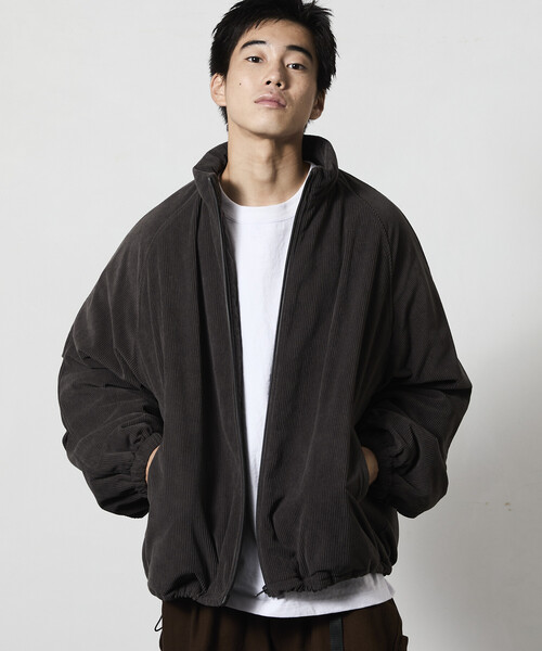 FREAK'S STORE（フリークスストア）の「限定展開 リラックスフィット コーデュロイ 中綿スタンドブルゾン（ブルゾン・メンズ・ブラック/チャコールグレー/ブラウン・SMALL/MEDIUM/LARGE）」の17枚目の写真