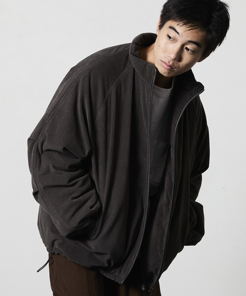 FREAK'S STORE（フリークスストア）の「限定展開 リラックスフィット コーデュロイ 中綿スタンドブルゾン（ブルゾン・メンズ・ブラック/チャコールグレー/ブラウン・SMALL/MEDIUM/LARGE）」の19枚目の写真