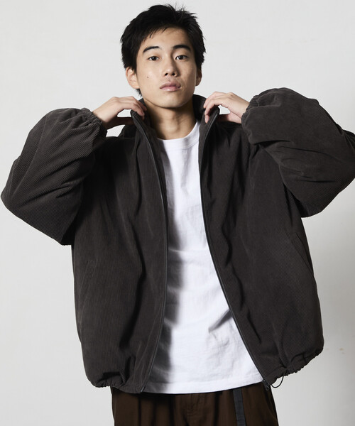 FREAK'S STORE（フリークスストア）の「限定展開 リラックスフィット コーデュロイ 中綿スタンドブルゾン（ブルゾン・メンズ・ブラック/チャコールグレー/ブラウン・SMALL/MEDIUM/LARGE）」の20枚目の写真