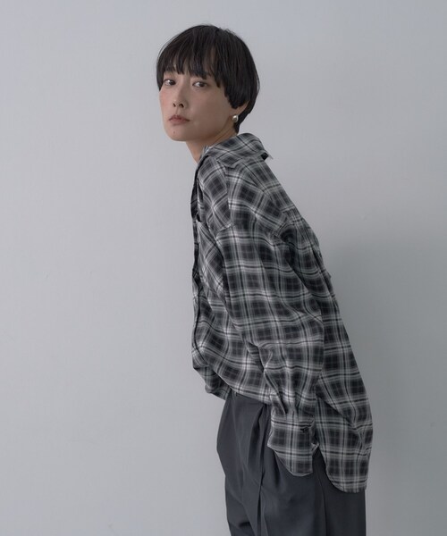 GALLEST（ギャレスト）の「オンブレチェックシャツ（シャツ/ブラウス・レディース・ブラック系1/ベージュ系その他5・38）」の8枚目の写真