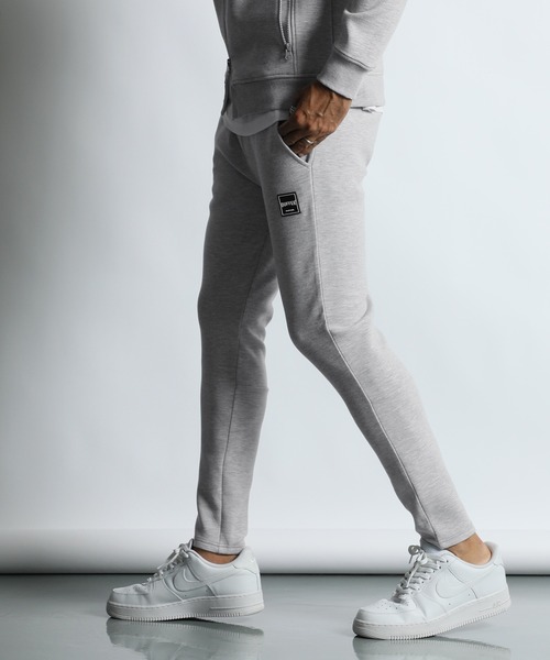 BLACK LABEL〕'SORONA' SLIM COMFY PANTS：セットアップ ダンボール