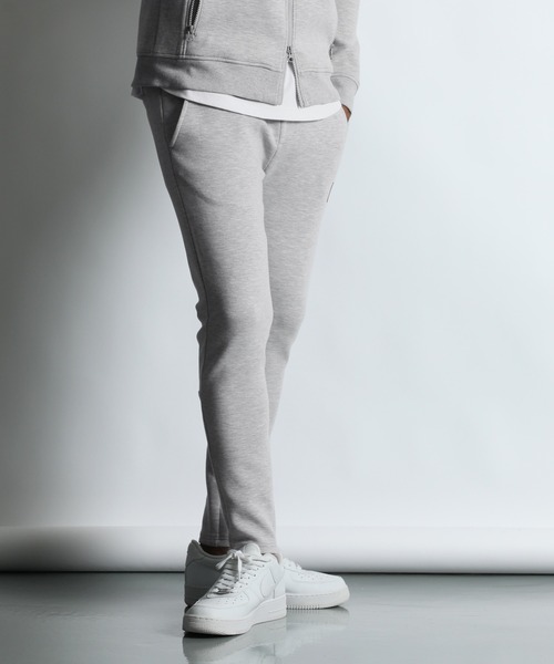 The DUFFER of ST.GEORGE（ザダファーオブセントジョージ）の「〔BLACK LABEL〕"SORONA" SLIM COMFY PANTS：セットアップ ダンボールニット スリムパンツ（スウェットパンツ・メンズ・ブラック/グレー/ライトグレー・LARGE/MEDIUM/SMALL/X-LARGE）」の6枚目の写真