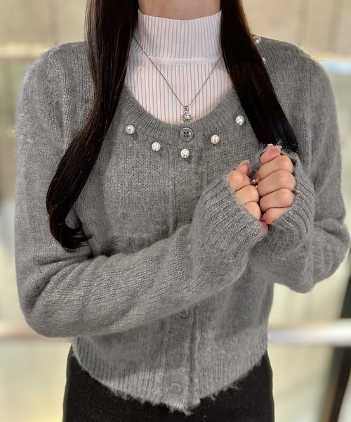 junoah(ジュノア)の「パールビジューネックニットカーディガン(薄手)(カーディガン/ボレロ・レディース・チャコール/ライトグレー/ホワイト・LARGE/MEDIUM)」の15枚目の写真