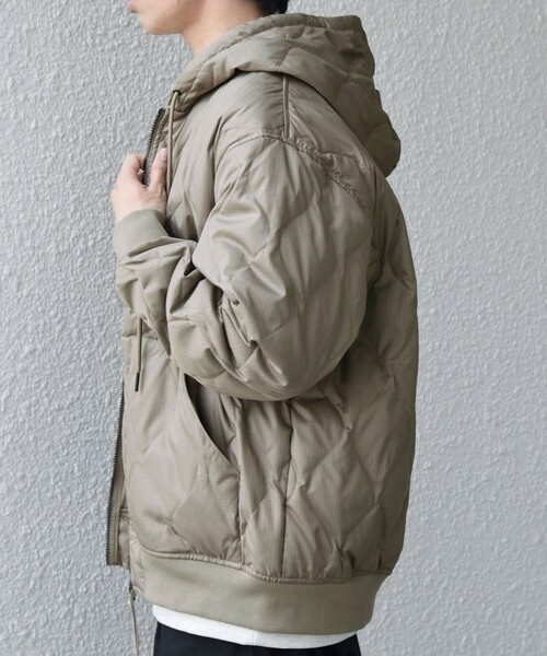 TAION（タイオン）の「【SHIPS any別注】TAION:〈手洗い可能〉ミリタリーキルト ダブルジップ ダウン パーカー◇（ブルゾン・メンズ・ベージュ系/ブラック・SMALL/MEDIUM/LARGE/X-LARGE）」の16枚目の写真