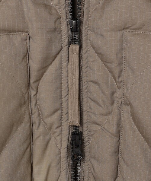TAION（タイオン）の「【SHIPS any別注】TAION:〈手洗い可能〉ミリタリーキルト ダブルジップ ダウン パーカー◇（ブルゾン・メンズ・ベージュ系/ブラック・SMALL/MEDIUM/LARGE/X-LARGE）」の21枚目の写真