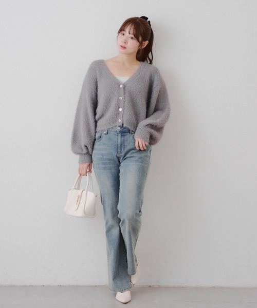 Another Branch olive des olive(アナザーブランチオリーブデオリーブ)の「ラメフェザー色々釦カーディガン(カーディガン/ボレロ・レディース・チャコールグレー/ピンクベージュ/アイボリー/ボルドー・FREE)」の15枚目の写真