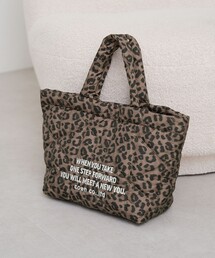 【再入荷・新色登場】ロゴ刺繍 幾何柄 キルトランチトートバッグ