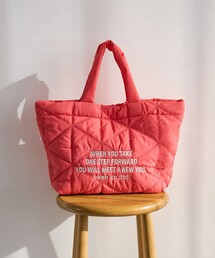 【再入荷・新色登場】ロゴ刺繍 幾何柄 キルトランチトートバッグ