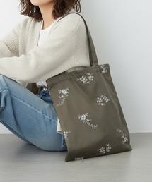 Muscat（マスカット）の「フラワー刺繍ベロアトートバッグ（トートバッグ）」