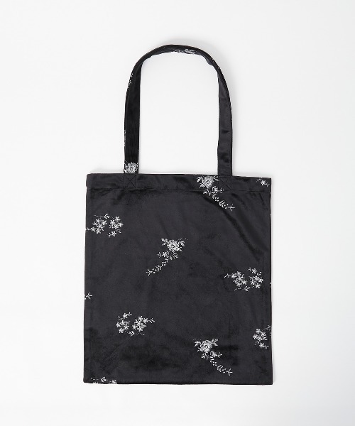 Muscat(マスカット)の「フラワー刺繍ベロアトートバッグ(トートバッグ・レディース・ブラウン/ブラック/サンドベージュ・F)」の17枚目の写真