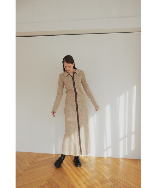celon(セロン)の「hook rib knit skirt(スカート・レディース・アイボリー/チャコールグレー・FREE)」の4枚目の写真