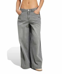 adidas（アディダス）の「adidas Originals ADICOLOR FIREBIRD OVERSIZED DENIM PANT（アディダスオリジナルス アディカラー デニム Adilenium パンツ）（デニムパンツ）」