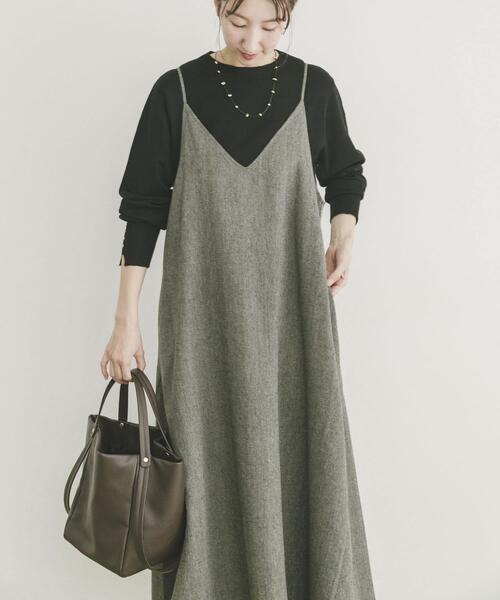 ITEMS URBANRESEARCH（アイテムズ アーバンリサーチ）の「ウールライクキャミワンピース（ワンピース・レディース・キャメル/ブラック/ブラック系その他・FREE）」の2枚目の写真