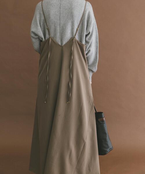 ITEMS URBANRESEARCH（アイテムズ アーバンリサーチ）の「ウールライクキャミワンピース（ワンピース・レディース・キャメル/ブラック/ブラック系その他・FREE）」の4枚目の写真