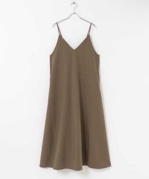 ITEMS URBANRESEARCH（アイテムズ アーバンリサーチ）の「ウールライクキャミワンピース（ワンピース・レディース・キャメル/ブラック/ブラック系その他・FREE）」の9枚目の写真