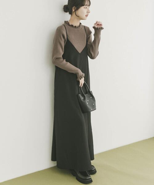 ITEMS URBANRESEARCH（アイテムズ アーバンリサーチ）の「ウールライクキャミワンピース（ワンピース・レディース・キャメル/ブラック/ブラック系その他・FREE）」の14枚目の写真