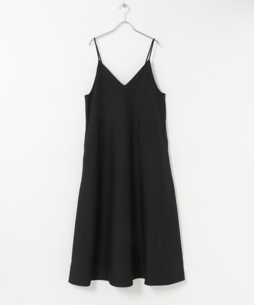 ITEMS URBANRESEARCH（アイテムズ アーバンリサーチ）の「ウールライクキャミワンピース（ワンピース・レディース・キャメル/ブラック/ブラック系その他・FREE）」の16枚目の写真