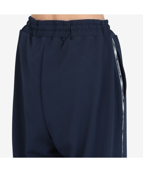 Reebok（リーボック）の「トラックパンツ / TAPED TRACK PANT（その他パンツ・レディース・ネイビー/クリアブルー・X-SMALL/SMALL/MEDIUM）」の17枚目の写真