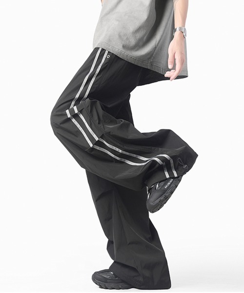 着心地抜群！】ライン入りトラックパンツ(BL)（その他パンツ）｜almo