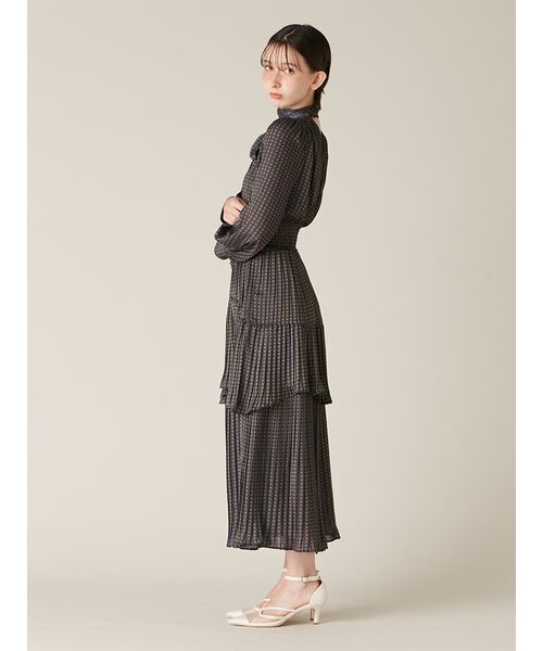LILY BROWN(リリーブラウン)の「2wayボウタイプリーツワンピース(ワンピース・レディース・グリーン/ドット/バーガンディー・1/0)」の8枚目の写真