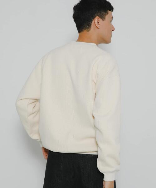 URBAN RESEARCH Sonny Label(アーバンリサーチサニーレーベル)の「裏起毛ワッフルリラックスフィットプルオーバー(Tシャツ/カットソー・メンズ・カーキ/オフホワイト/チャコールグレー・MEDIUM/LARGE/X-LARGE)」の7枚目の写真