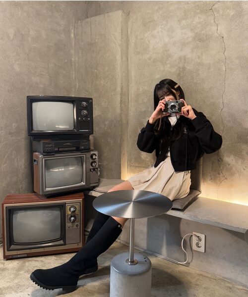 AVANDRESS(アバンドレス )の「AV LOGO CROP HOOD ZIP-UP BLACK(パーカー・レディース・その他・MEDIUM/SMALL)」の15枚目の写真