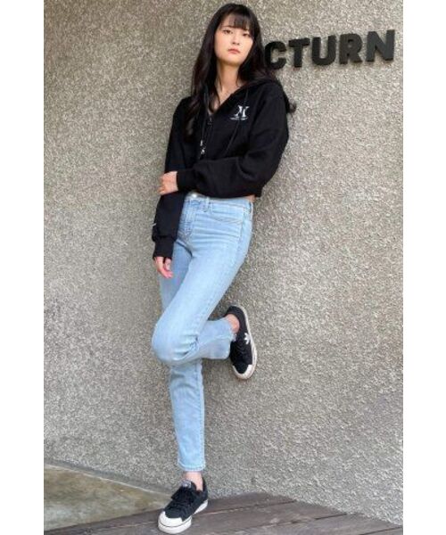 AVANDRESS(アバンドレス )の「AV LOGO CROP HOOD ZIP-UP BLACK(パーカー・レディース・その他・MEDIUM/SMALL)」の20枚目の写真