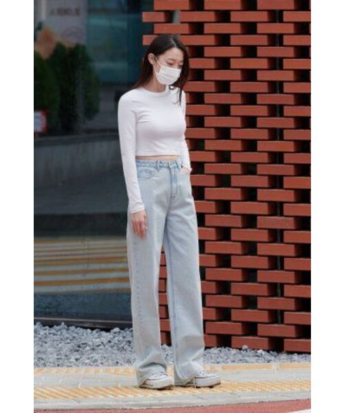 MUSINSA STANDARD WOMAN（ムシンサスタンダードウーマン）の「ウィメンズスリムクロップクルーネック長袖Tシャツ[ホワイト]（Tシャツ/カットソー・レディース・その他・LARGE/X-SMALL/SMALL/MEDIUM）」の11枚目の写真