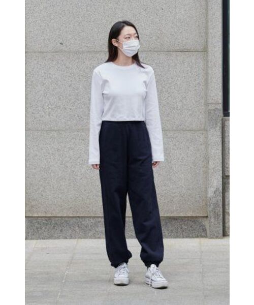MUSINSA STANDARD WOMAN（ムシンサスタンダードウーマン）の「ウィメンズスリムクロップクルーネック長袖Tシャツ[ホワイト]（Tシャツ/カットソー・レディース・その他・LARGE/X-SMALL/SMALL/MEDIUM）」の12枚目の写真