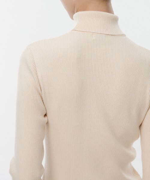 MUSINSA STANDARD WOMAN（ムシンサスタンダードウーマン）の「ウィメンズリブスリムタートルネックニット[エクリュ]（ニット/セーター・レディース・その他・SMALL/MEDIUM/LARGE/X-SMALL）」の9枚目の写真