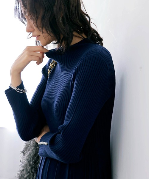 Jines(ジネス)の「【WEB限定】ニットプリーツAラインワンピース(ワンピース・レディース・チャコールグレー/ネイビー・38)」の7枚目の写真