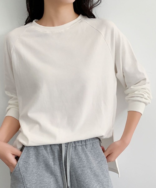 LOWO（ロワ）の「しっかり素材の大人ロンT｜前後差×スリットでおしゃれ見え レディース 長袖 無地（Tシャツ/カットソー・レディース・ブラック/チャコールグレー/オフホワイト/ネイビー/ボルドー/ブラウン・FREE）」の7枚目の写真