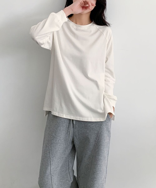 LOWO（ロワ）の「しっかり素材の大人ロンT｜前後差×スリットでおしゃれ見え レディース 長袖 無地（Tシャツ/カットソー・レディース・ブラック/チャコールグレー/オフホワイト/ネイビー/ボルドー/ブラウン・FREE）」の8枚目の写真
