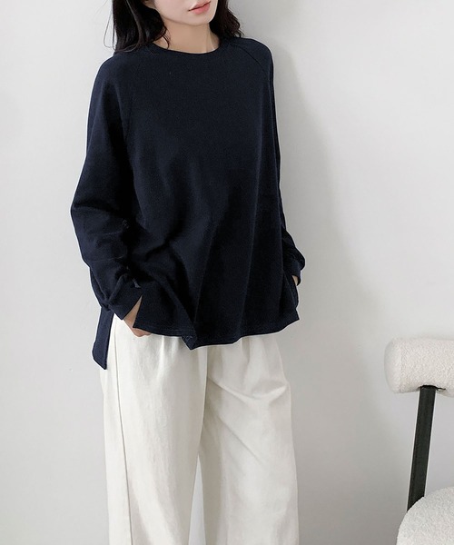 LOWO（ロワ）の「しっかり素材の大人ロンT｜前後差×スリットでおしゃれ見え レディース 長袖 無地（Tシャツ/カットソー・レディース・ブラック/チャコールグレー/オフホワイト/ネイビー/ボルドー/ブラウン・FREE）」の13枚目の写真