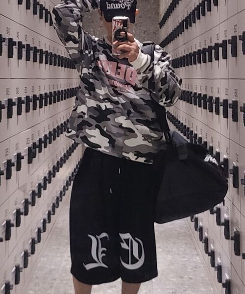 DEFGARMENTS（デフグラメンツ）の「カモデフプリントロングスリーブ[カモ/ブラック]（Tシャツ/カットソー・レディース・その他・LARGE/X-LARGE）」の3枚目の写真
