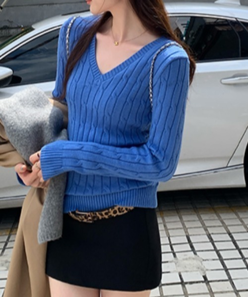 Aelina(エリナ)の「Vネックツイストパターンニットセーター(ニット/セーター・レディース・ベージュ/ネイビー/イエロー/ブルー・FREE)」の4枚目の写真