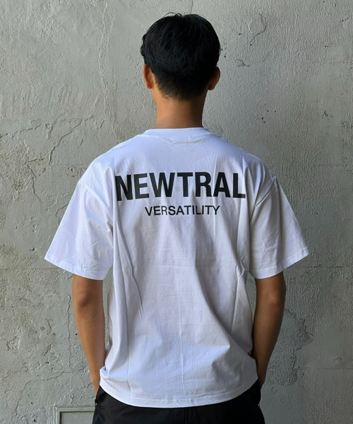 NEWTRAL（ニュートラル）の「【NEWTRAL】NEWTRAL_Logo Tee（Tシャツ/カットソー・メンズ・ブラック/ホワイト・MEDIUM/LARGE/X-LARGE）」の6枚目の写真