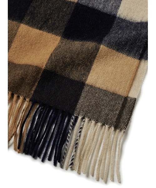 Barbour（バブアー）の「ラムズ ウール ブロックチェック マフラー（4色展開）（マフラー・メンズ・ブラウン/レッド/ベージュ/イエロー・ONE SIZE）」の7枚目の写真