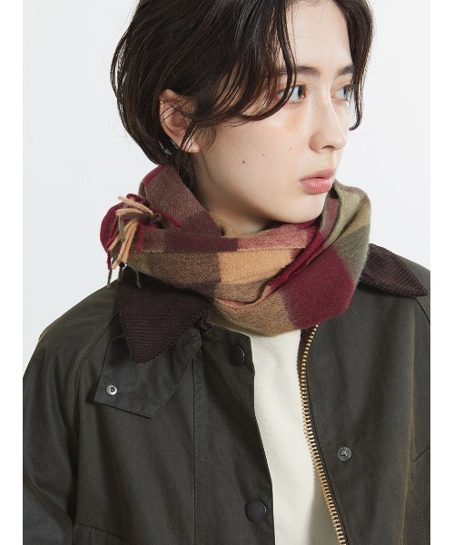 Barbour（バブアー）の「ラムズ ウール ブロックチェック マフラー（4色展開）（マフラー・メンズ・ブラウン/レッド/ベージュ/イエロー・ONE SIZE）」の22枚目の写真