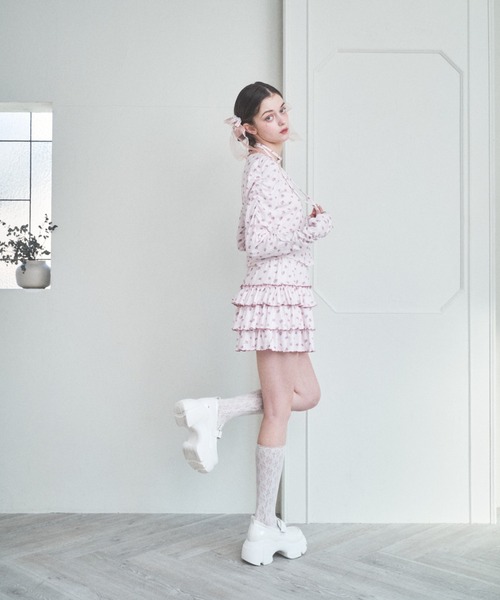 Lovilyn（ラヴィリン）の「ドーリーガーデン花柄セットアップ（カーディガン/ボレロ・レディース・ピンク/ブルー・FREE）」の4枚目の写真