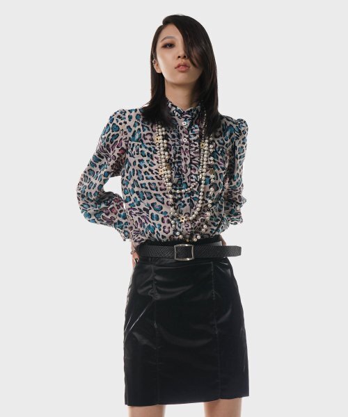 UNTAGE(アンテージ)の「アムールレオパードラッフルブラウス(WOMAN)_UTS-FS04(シャツ/ブラウス・レディース・その他・FREE)」の1枚目の写真