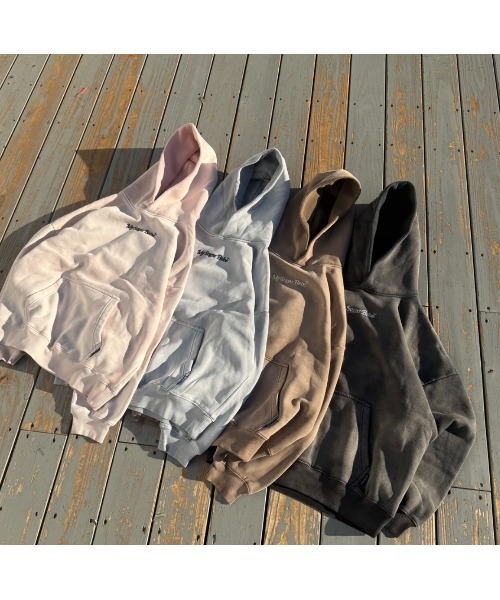 My sugar Babe（マイシュガーベイブ）の「pigment gradient hoodie（パーカー・メンズ・グレー/ブラック/ピンク/ダークブラウン・LARGE/MEDIUM）」の11枚目の写真