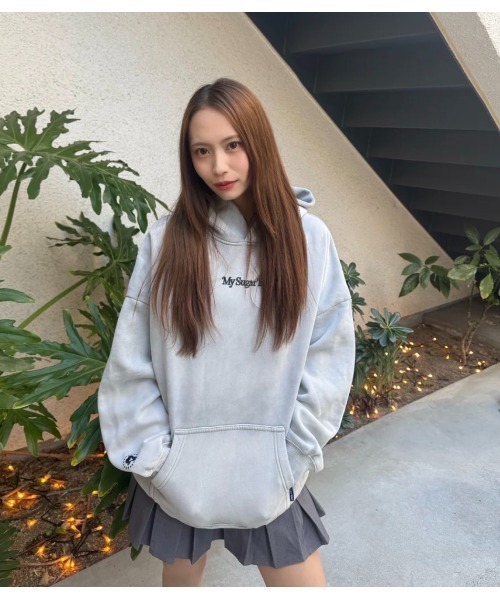 My sugar Babe（マイシュガーベイブ）の「pigment gradient hoodie（パーカー・メンズ・グレー/ブラック/ピンク/ダークブラウン・LARGE/MEDIUM）」の17枚目の写真