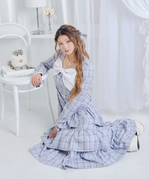 DearMyLoveRose(ディアマイラブローズ)の「ビッグリボンアシメフリルティアートワンピース【大きいサイズ有り】(ワンピース・レディース・ブラック/ブルーグレー・LL~3L/L~LL/M-L)」の5枚目の写真