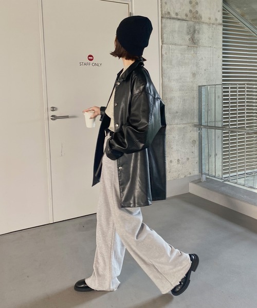 ISOOK(アイスー)の「ワンタックワイドスウェットパンツ (kiharu select) / ワイドパンツ カーブ ベルトループ きれいめ タックパンツ グレー(スウェットパンツ・レディース・グレー・FREE)」の5枚目の写真