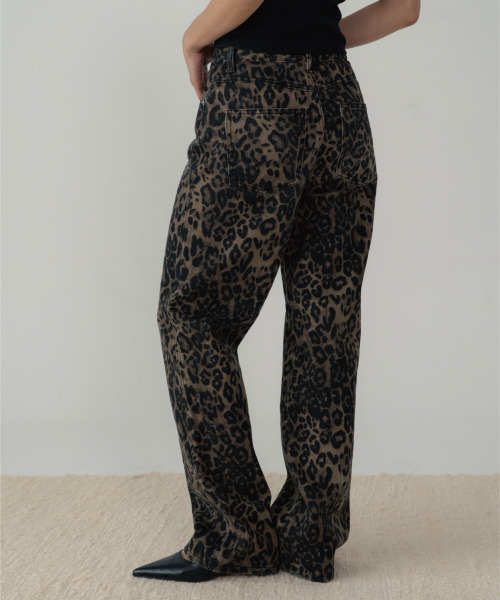 ZIZEMUSEUM(ジゼミュージアム)の「LEOPARD WIDE PANTS (BROWN)(その他パンツ・レディース・その他・SMALL/MEDIUM)」の4枚目の写真