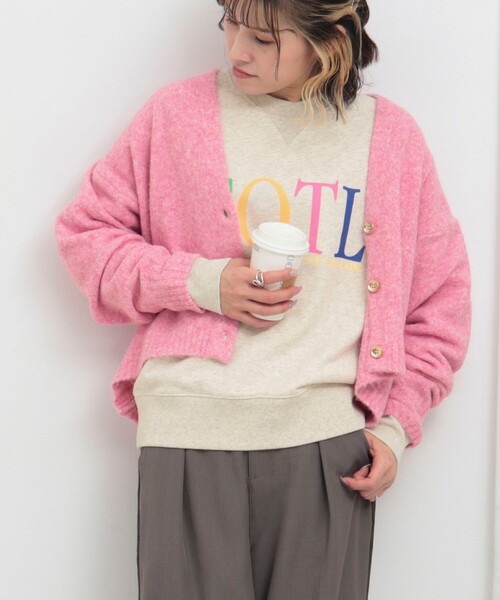 fredy couleur（フレディクルール）の「FOXタッチVネックカーディガン（ニット/セーター・レディース・チャコールグレー/アイボリー/ピンク・38）」の3枚目の写真